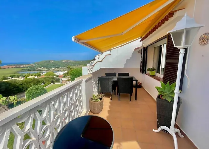 דירה With Views Of *